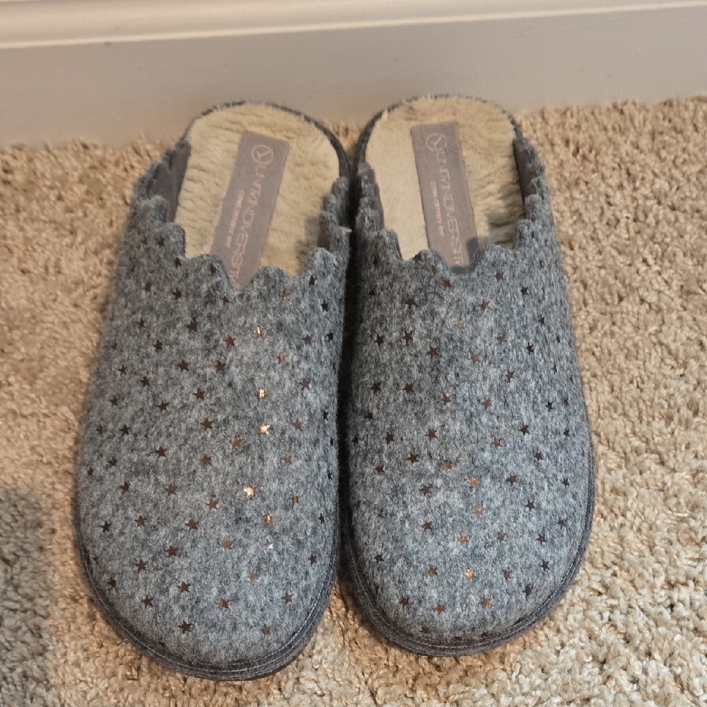 Gray Star Pattern Slip Ons Size 40 Unity in Diversity Wool Clog Slippers Malaga